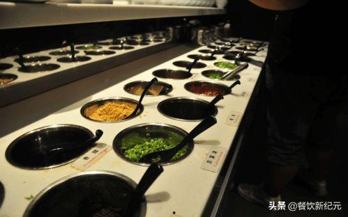 男子爆料海底捞勺子视频,男子曝光惊人视频引发热议